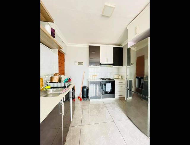 2 BEDROOM APARTMENT FOR SALE IN MONTCLAIR